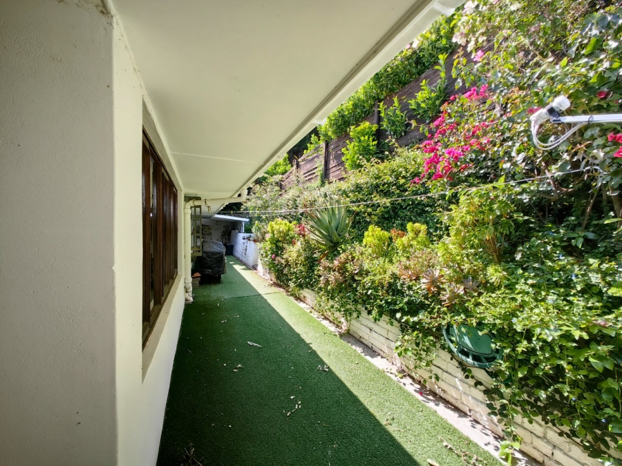 To Let 3 Bedroom Property for Rent in Gordons Bay Village Western Cape